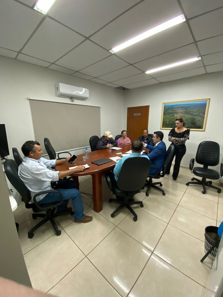 Câmara trabalha para Atualização de Regimento e Lei orgânica do município. Câmara trabalha para Atualização de Regimento e Lei orgânica do município.
