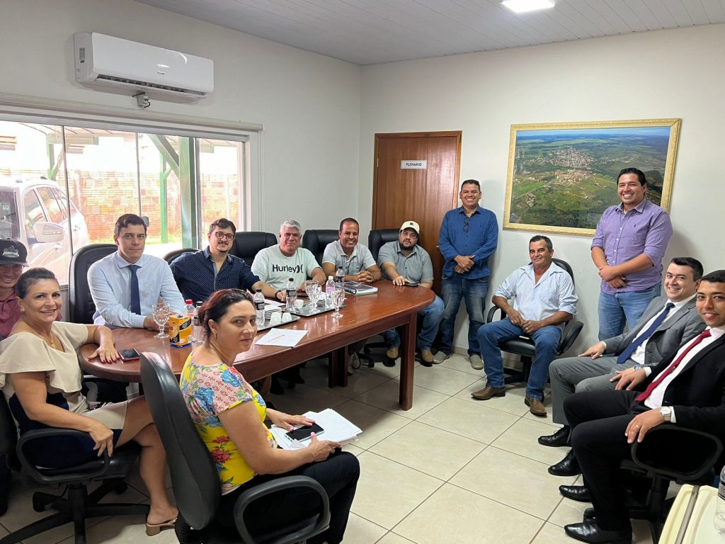 Comissão Especial se reúne para apresentar relatório final de atualização da Lei Orgânica e Regimento Interno da Câmara Municipal de Bonito/MS.
