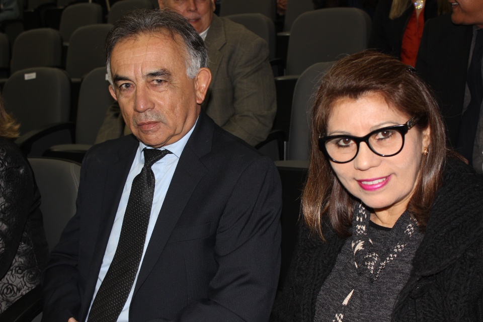 Câmara Municipal entrega título de Cidadão Bonitense