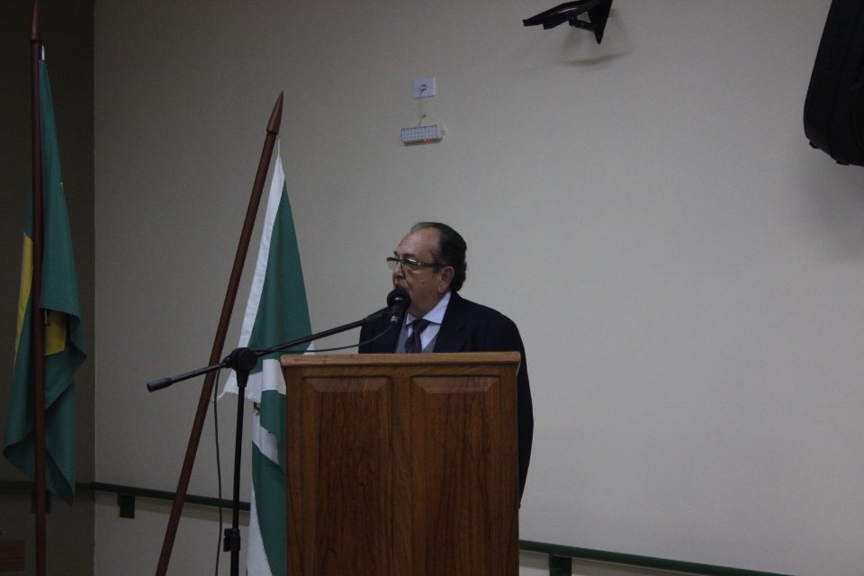 Câmara Municipal entrega título de Cidadão Bonitense