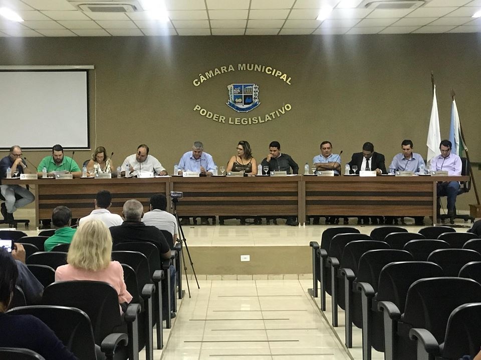 Através de requerimento, vereadores solicitam ao senador Nelson Trad asfalto para Avenida Matheus Muller