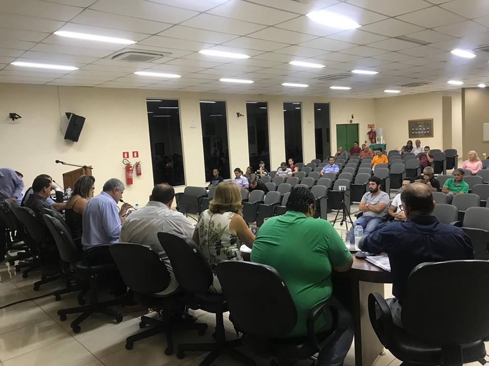 Através de requerimento, vereadores solicitam ao senador Nelson Trad asfalto para Avenida Matheus Muller
