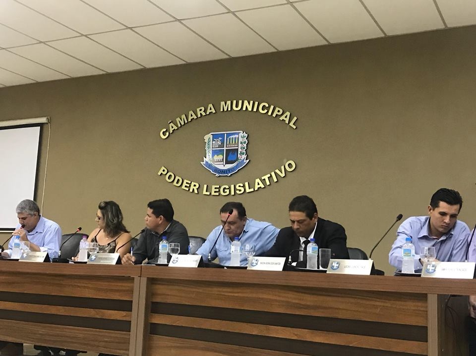 Através de requerimento, vereadores solicitam ao senador Nelson Trad asfalto para Avenida Matheus Muller
