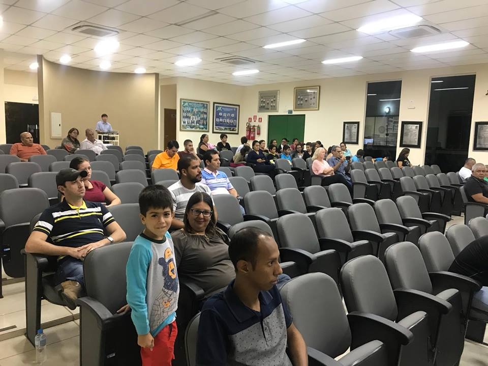 Através de requerimento, vereadores solicitam ao senador Nelson Trad asfalto para Avenida Matheus Muller