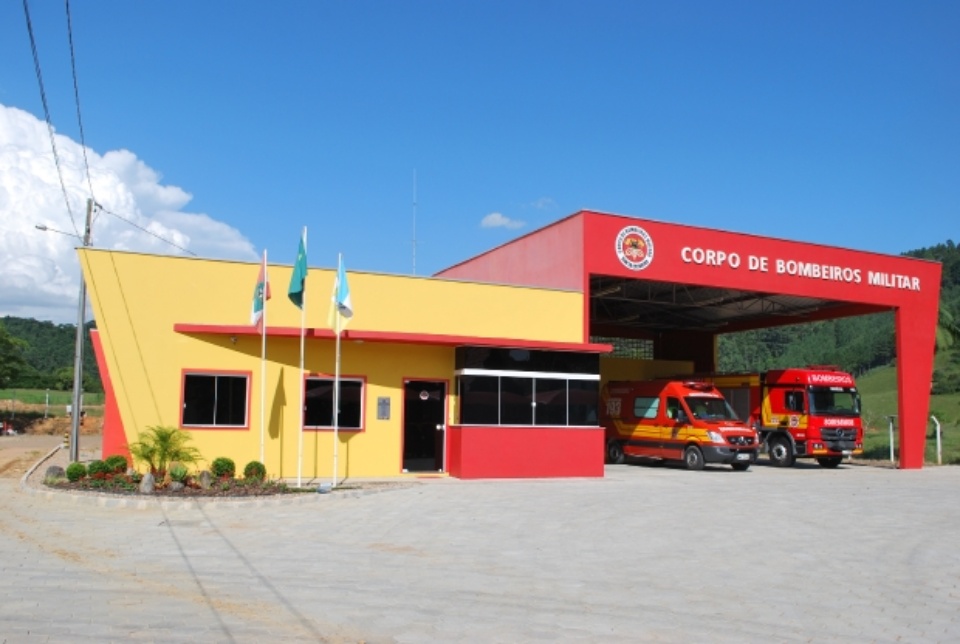 CORPO DE BOMBEIROS: Vereadora solicita ao Governo do estado o inicio da construção