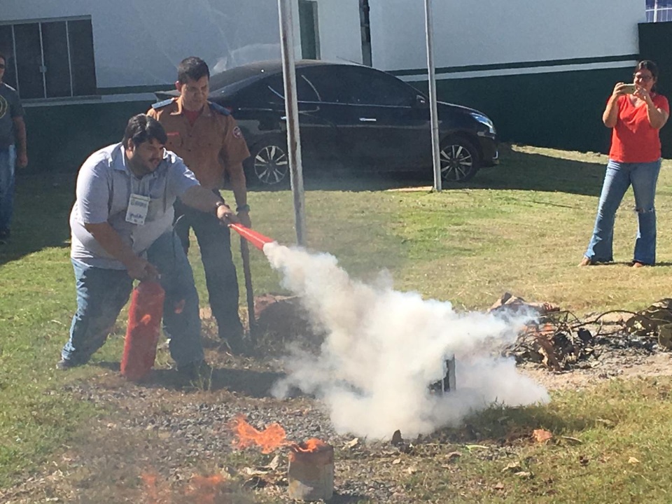 Corpo de Bombeiros realiza palestra e treinamento na Câmara Municipal de Bonito MS