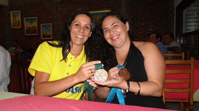 SANDRA PIRES MEDALHA DE OURO DO BRASIL VISITA BONITO
