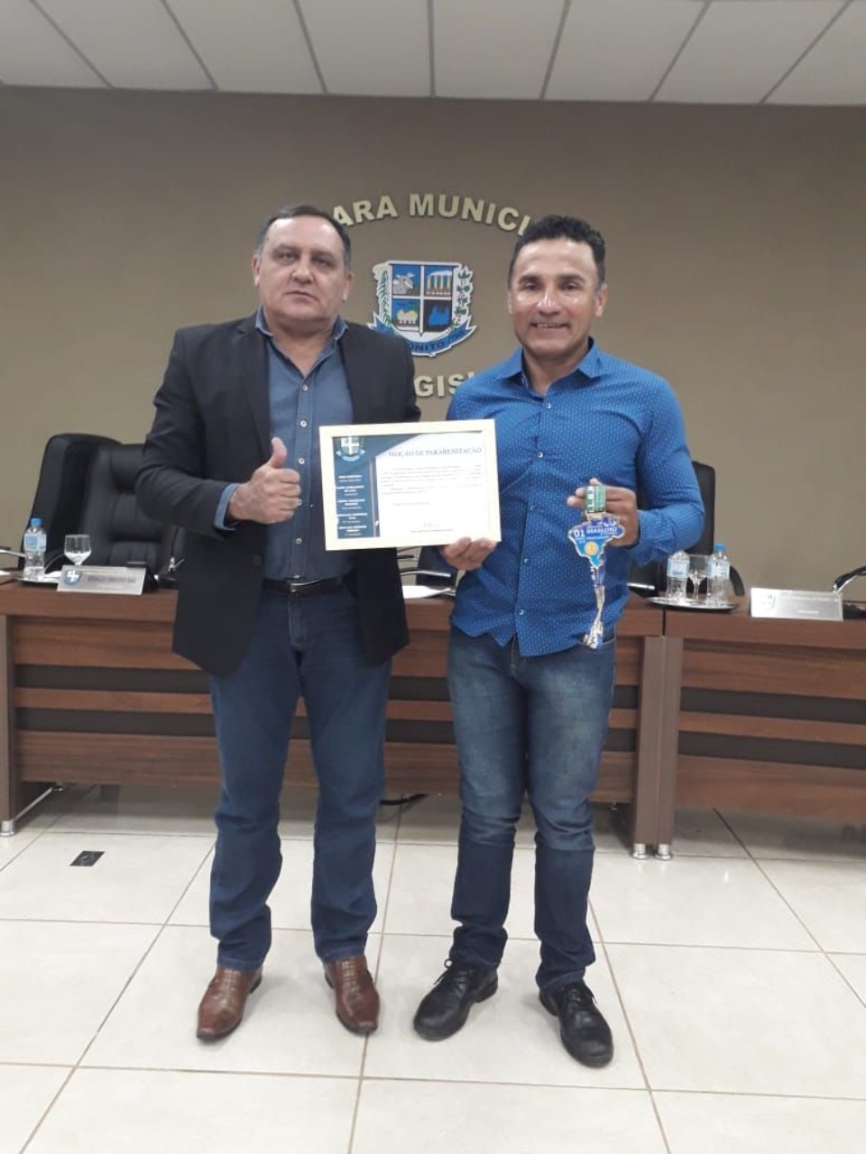 Vereador "Varguinha" homenageia atleta bonitense campeão brasileiro de luta de braço Vereador "Varguinha" homenageia atleta bonitense campeão brasileiro de luta de braço