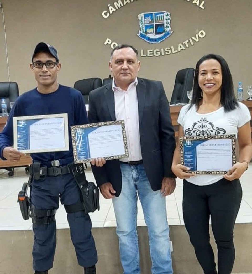 Vereador homenageia Atletas bonitenses Vereador homenageia Atletas bonitenses