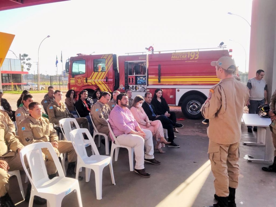 Vereadores participam de solenidade em alusão ao DIA DO BOMBEIRO MILITAR.