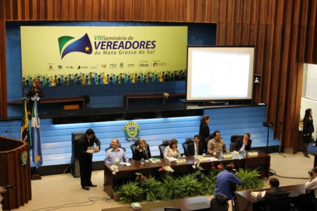 Vereadores de Bonito participam da 8ª edição do seminário de Vereadores em Campo Grande.