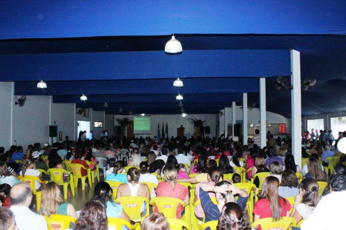 Juiz Federal Dr. Odilon faz palestra sobre luta contra as drogas em Bonito Juiz Federal Dr. Odilon faz palestra sobre luta contra as drogas em Bonito