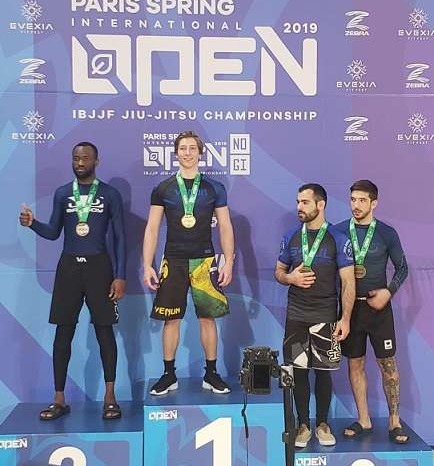 Vereadora homenageia Atleta bonitense campeão mundial de Jiu Jitsu Vereadora homenageia Atleta bonitense campeão mundial de Jiu Jitsu