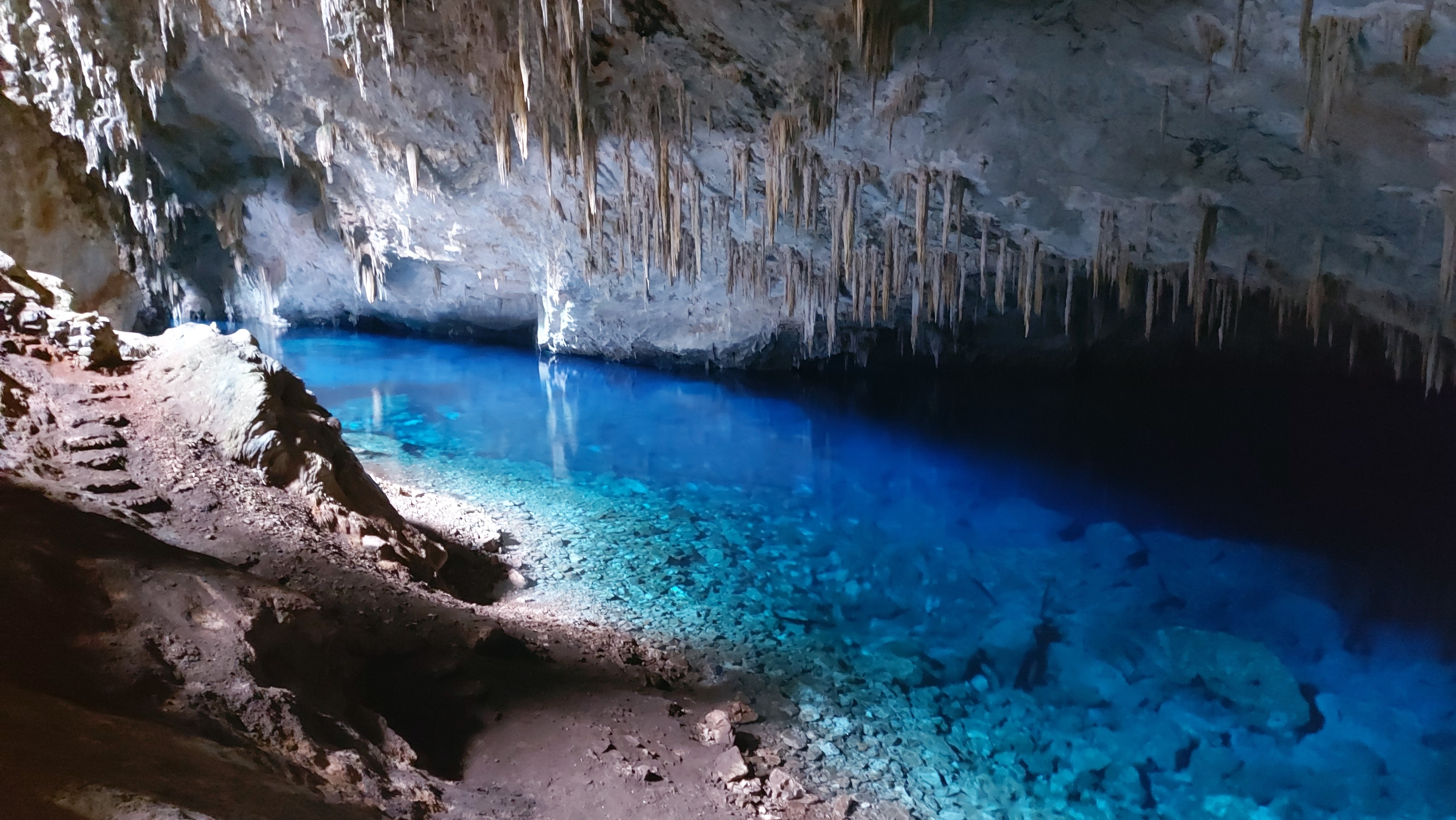 Gruta do Lago Azul reabre para o público seguindo todos os protocolos de biossegurança.
