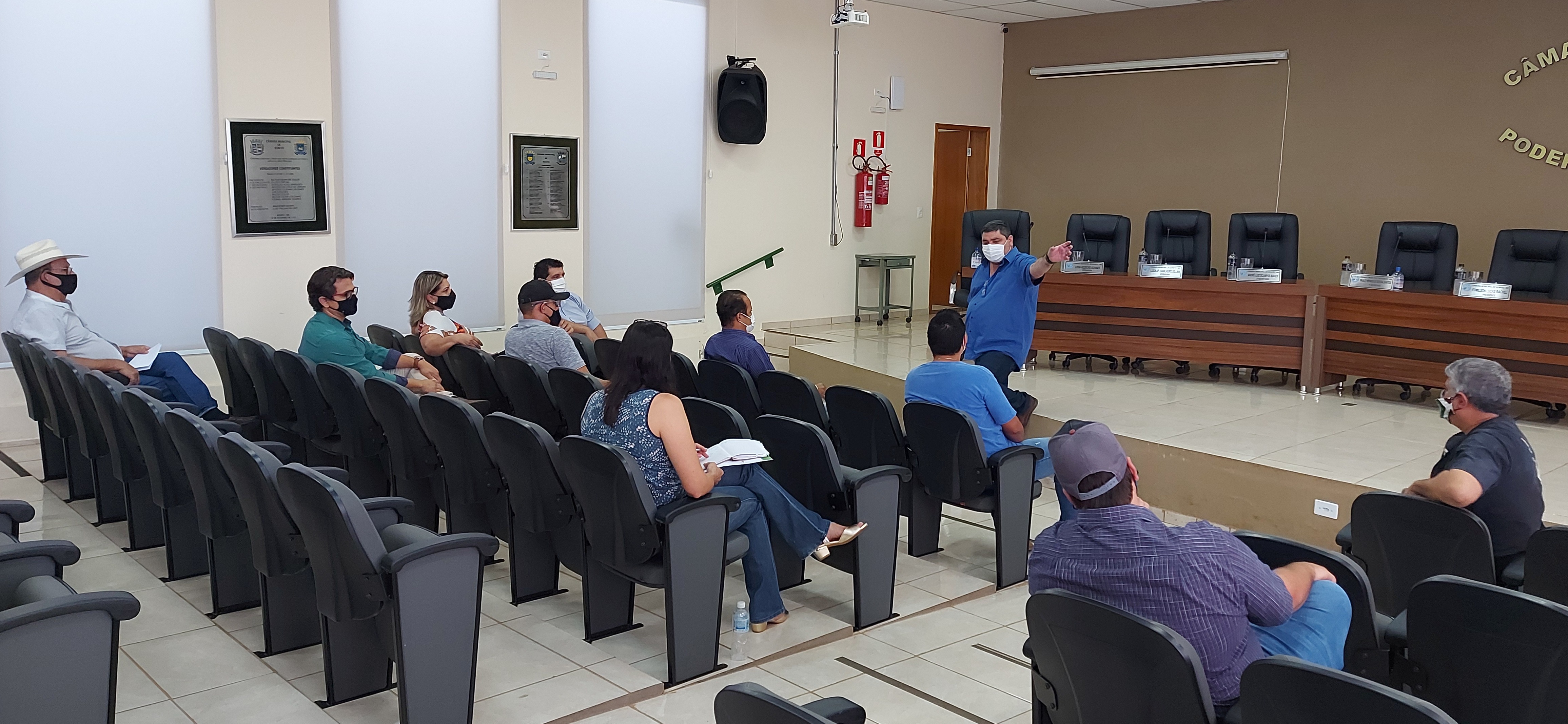 Câmara Municipal de Bonito recebe Prefeito para discutir sobre momento extremamente delicado devido à pandemia.