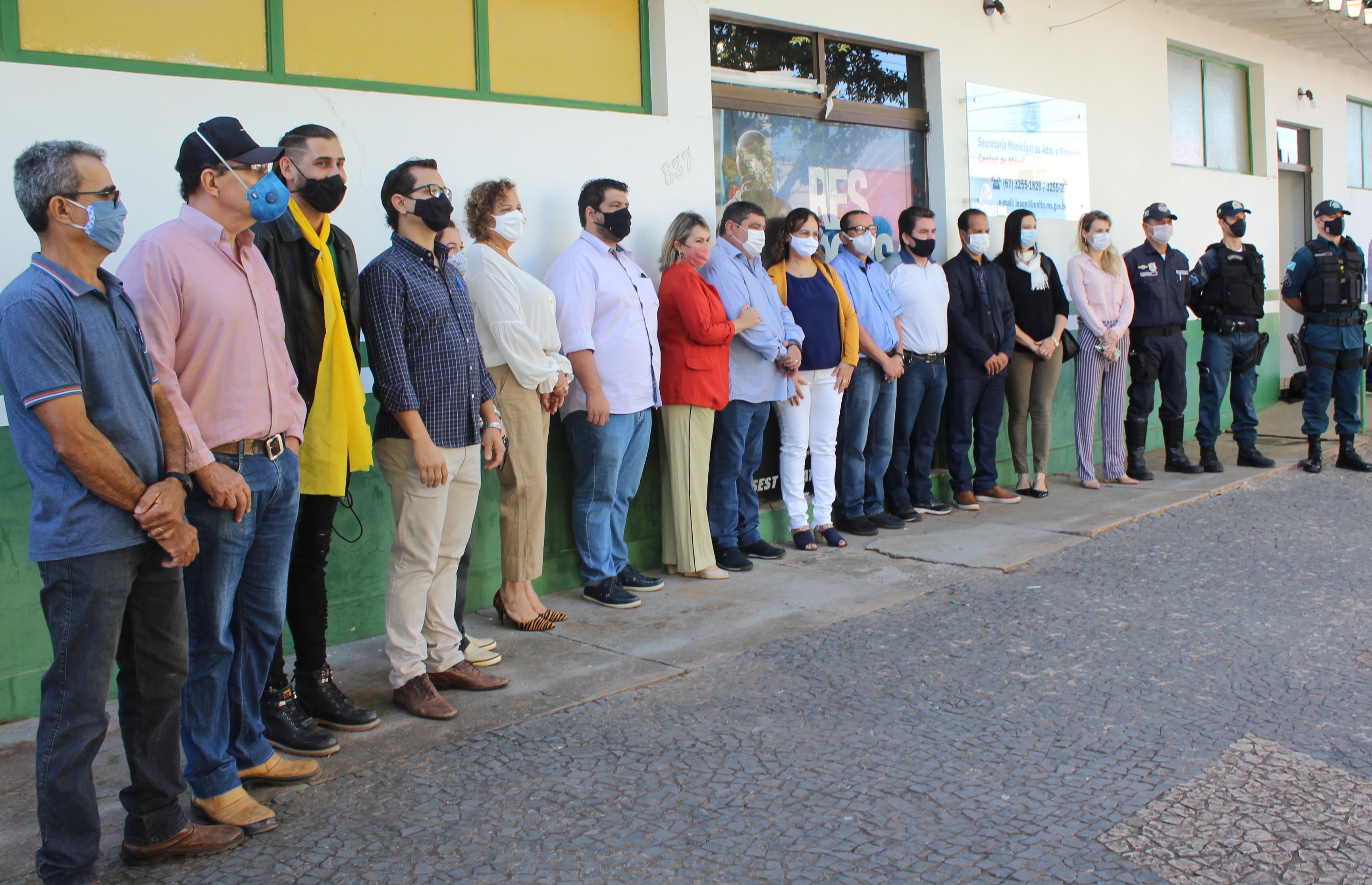 Respeito e Responsabilidade é o tema da campanha de conscientização no trânsito Maio Amarelo. Respeito e Responsabilidade é o tema da campanha de conscientização no trânsito Maio Amarelo.