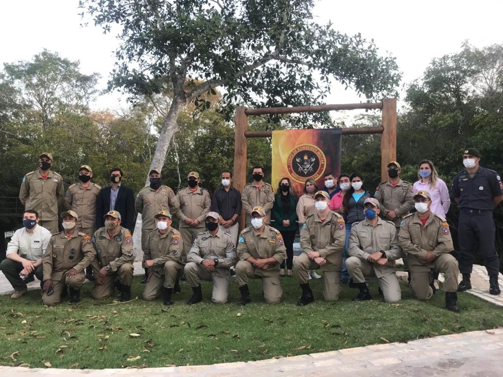 Primeiro curso de mergulho em caverna realizado pelo CBMMS acontece em Bonito.